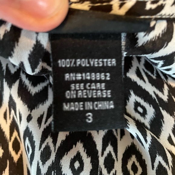 🏝️Big $9 Sale!🏝️Torrid Tank Top Duo - Black & White, and Pink - Picture 6 of 9